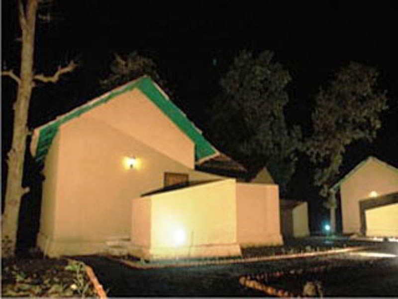 Tiger Lagoon Hotel Bandhavgarh National Park ภายนอก รูปภาพ